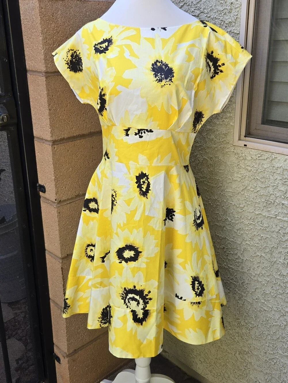 Kate Spade Sunny Daisy Fiorella Yellow Fit-and-Flare Dress NWT